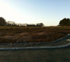 Samedi 3 Mars 2012 : &ccedil;a avance ! on distingue enfin la route et les trottoirs !