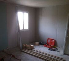 Pose du placo dans la chambre