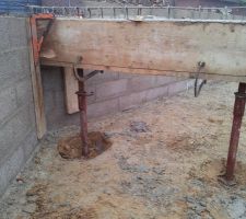 Prise de vue pour obstacle évacuation eaux usées, hauteur sous poutre 60cm, angle chambre parents