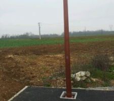 Lampadaire devant notre future entree de garage