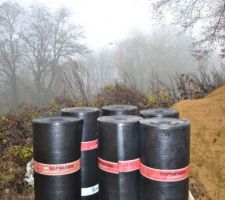 Rouleau bitume pour étanchéïtée murs cave