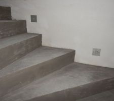 Spots Leds pour éclairer les marches de l'escalier