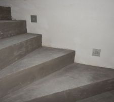 Spots Leds pour éclairer les marches de l'escalier