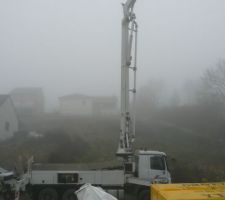 Pompe pour le coulage de la dalle des combles au dessus du 1/2 niveau