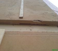 Structure plancher et pare pluie