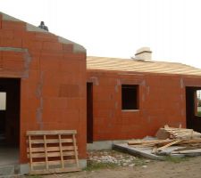Aujourd'hui le construction fait du progress!