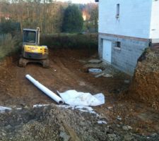 La descente en cours d'achévement puisard installé