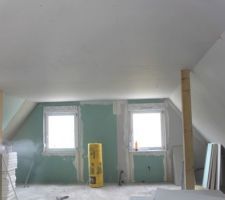 Plafond suspendu et isolation de l'étage