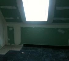 La salle de bain à l'étage