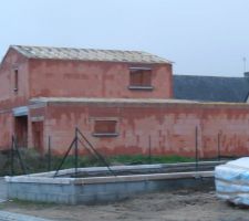 Salut à tous !!

Quelques nouvelles de mon chantier !!

La charpente est terminée...