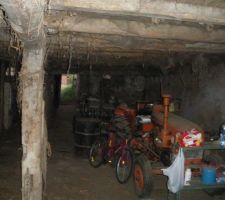 Interieur de la grange