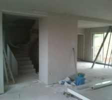 Rez de chaussé terminé ! encore un peu le bazar... mais bon