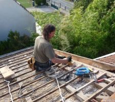 Préparation des réhausses des rives avant d'enlever les anciens liteaux