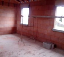 La chambre des parents et le dressing... Hors cloison bien s&ucirc;r
(photo pourrie)