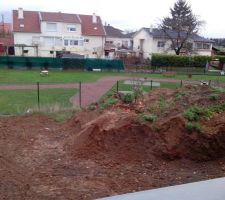 Vue du jardin depuis la fen&ecirc;tre "nord" de la chambre des parents