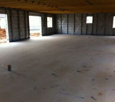 Plancher isol&eacute; triple couche pos&eacute;