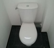 Toilettes installées