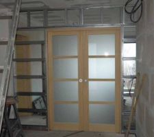 Pose des scrinos vue du couloir (gros d&eacute;calage !)