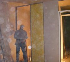 30 nov : cloisons de l'étage (chambres)