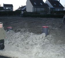 Le soir de la signature du terrain chez le notaire