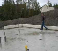 Dalle et premier rang de béton cellulaire
