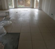 Pose du carrelage RDC