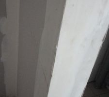 Idem avec la cloison du placard de l'entr&eacute;e