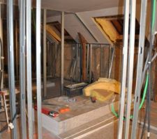 Rails des cloisons / chambre n&deg;3