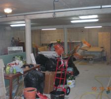 Le sous sol et son bordel