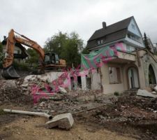 La maison, ou ce qu'il en reste, après la première journée