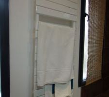 Sèche serviettes installé : un Sauter basique en look mais avec soufflerie :)