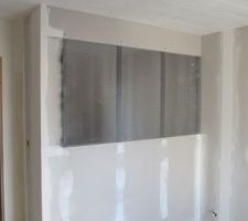 Une chambre avec la salle d'eau en demi jour version atelier !