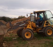 Les cailloux pour le drain.