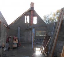 Intérieur vu du garage vers séjour