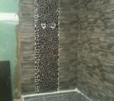 Application du joint en &eacute;poxy ... (quelle mis&egrave;re &agrave; faire ... ou alors je n'ai vraiment pas le coup de main ... dommage le blanc fait resortir les imperfections ... prendre un gris)