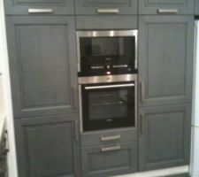 Installation four (Siemens HB64AR550F) et four micro onde (Siemens HF25M5L2)