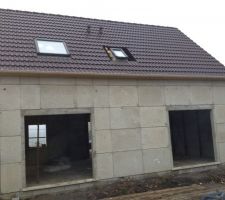 Coté jardin avec deux baie vitré de 2m25 de large