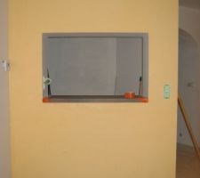 1ère couche de base de Chamarel... 2 autres couleurs étalées au spatel vont venir décorer cette peinture orangée