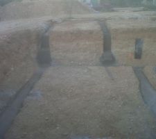 Premier étape des fondations, La semelle sera coulé en deux fois.