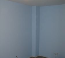 Bleu qui&eacute;tude Ripolin pour la chambre du petit dernier.