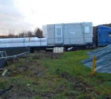 Le deuxième camion avec la maison