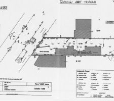 Plan de masse réalisé en mai 2012 par le géomètre, indiquant les niveaux du terrain et les travaux de démolition prévus.