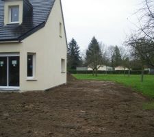 Remblaiement du pourtour de la maison