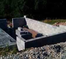 Le vide-sanitaire du garage en cours de construction