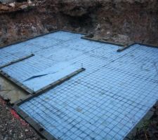 Treilli   polyane   calcaire prêts à accueillir le  béton