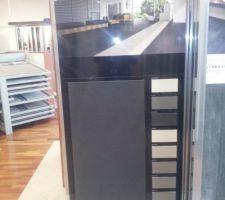 Carrelage au sol du bas. cerdisia lappato barbican en 60x120 de chez mequisa