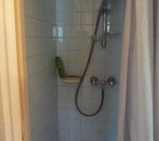 RDC - Concept gain de place: la douche placard... à recommander si vous êtes claustro
