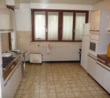 Etage - La cuisine (elle est à vendre sur le bon coin)