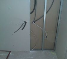 Passage des gaines &eacute;lectrique