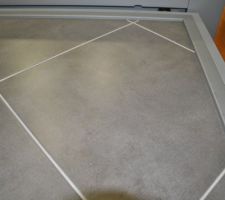 Choix du carrelage pour les pi&egrave;ces &agrave; vivre : Vogue chromo 45*45 .
Nous h&eacute;sitons maintenant entre une pose droite ou une pose en diagonale ... A voir